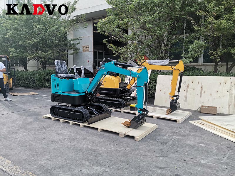 凱迪沃重工2臺小型挖掘機(jī)出口西歐