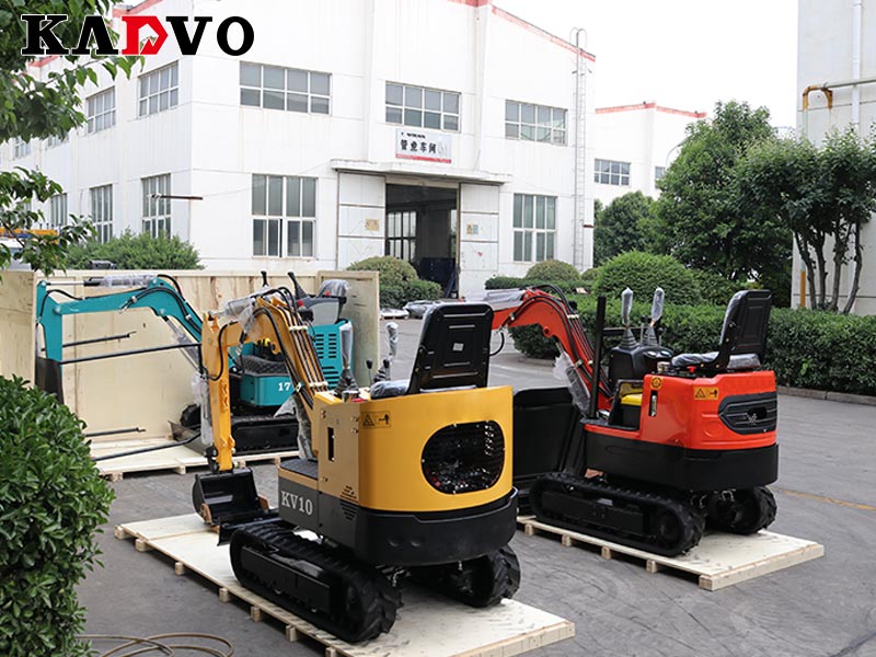 凱迪沃重工3臺小型挖掘機(jī)首次出口羅馬尼亞