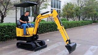 小型挖掘機(jī)加長臂操作視頻 小型挖掘機(jī)加長臂操作視頻