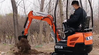KV18小型挖掘機(jī)挖土操作視頻 KV18小型挖掘機(jī)挖土操作視頻